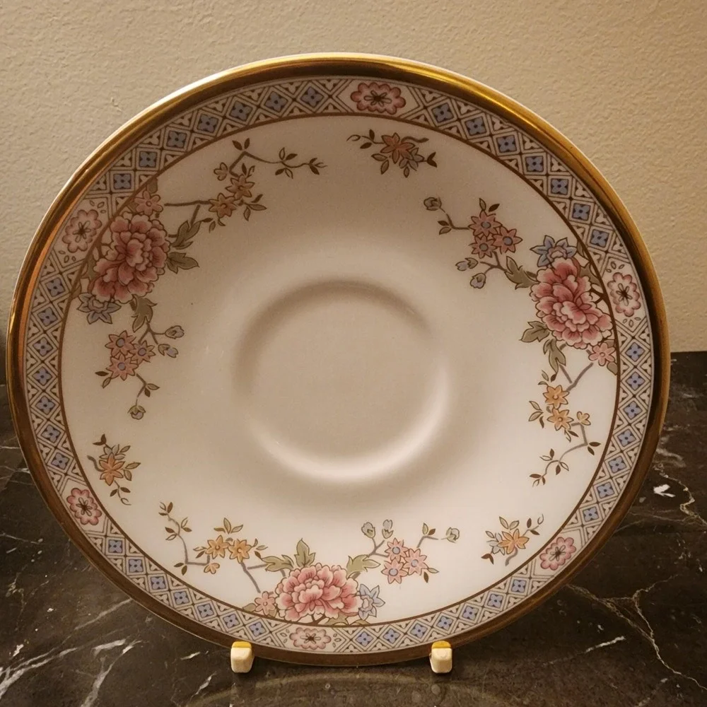 Royal Dalton add touch